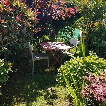Petit Logement Dans Un Ecrin De Verdure Saint-Herblain Exterior foto