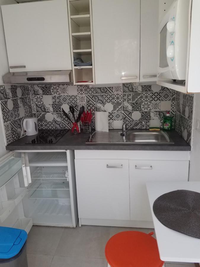 Petit Logement Dans Un Ecrin De Verdure Saint-Herblain Exterior foto